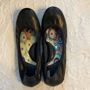 Bjorn ballet flats